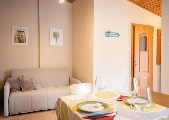 U Ani 1 * Dźwirzyno